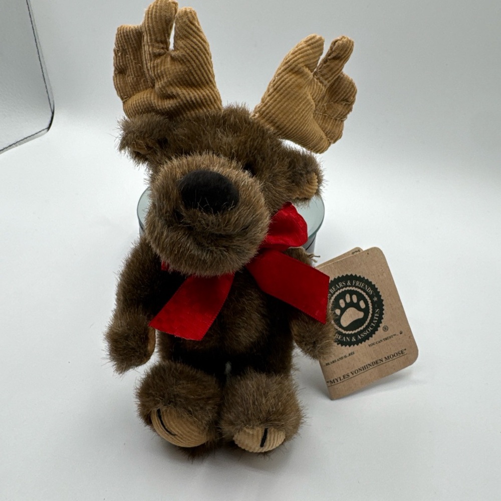 Boyds Myles Vonhinden Moose Plush Moose with Red Bow NWT 5547005